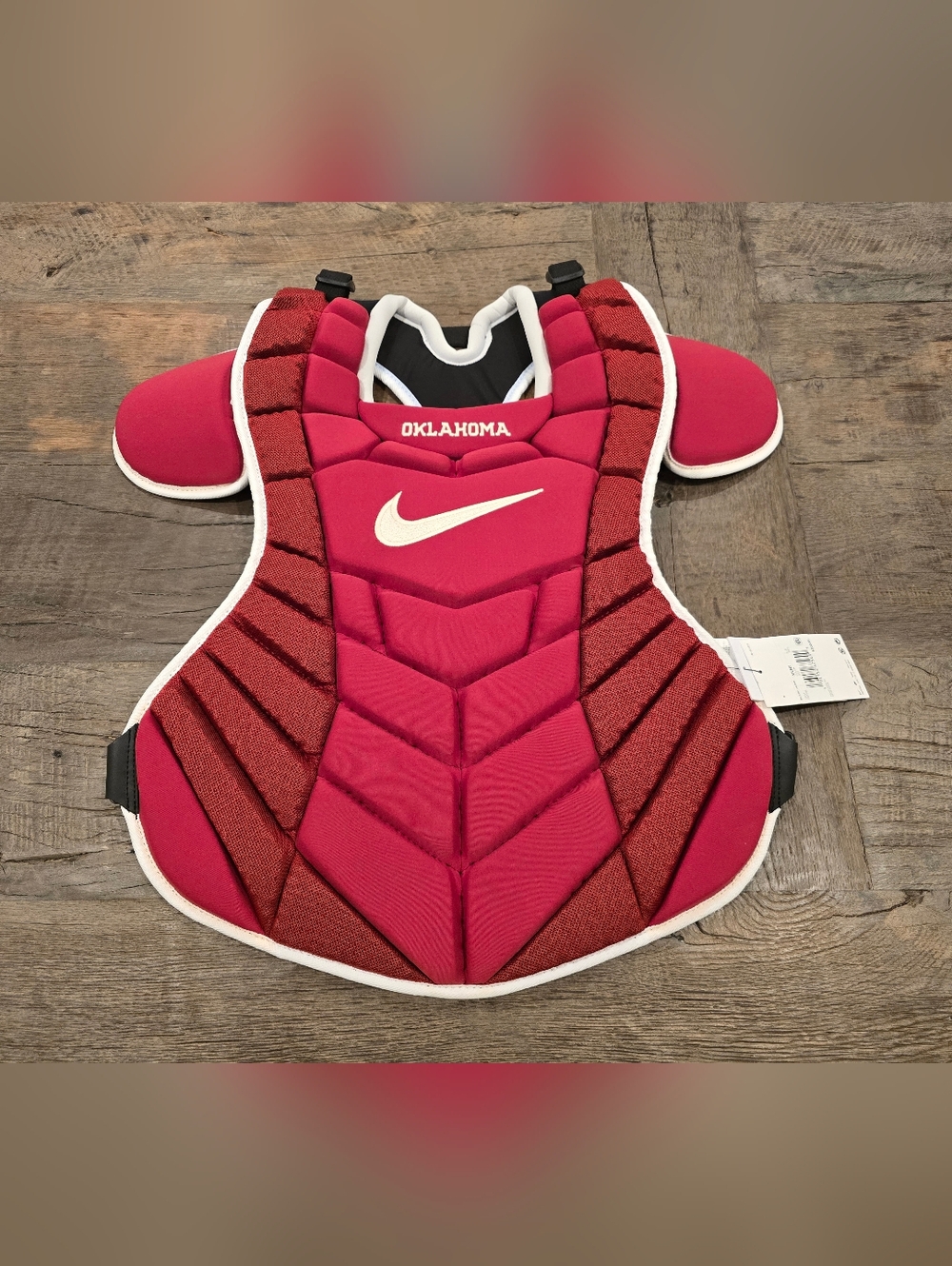 NIKE DIAMOND ELITE OKLAHOMA SOONERS BASEBALL CATCHERS CHEST PROTECTOR